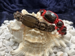 Makramee-Armband mit Rauchquarz-Perlen, gewachste Baumwolle rot, handgefertigt