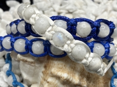 Makramee Armband mit Mondstein Perlen, Satin weiss, handgefertigt